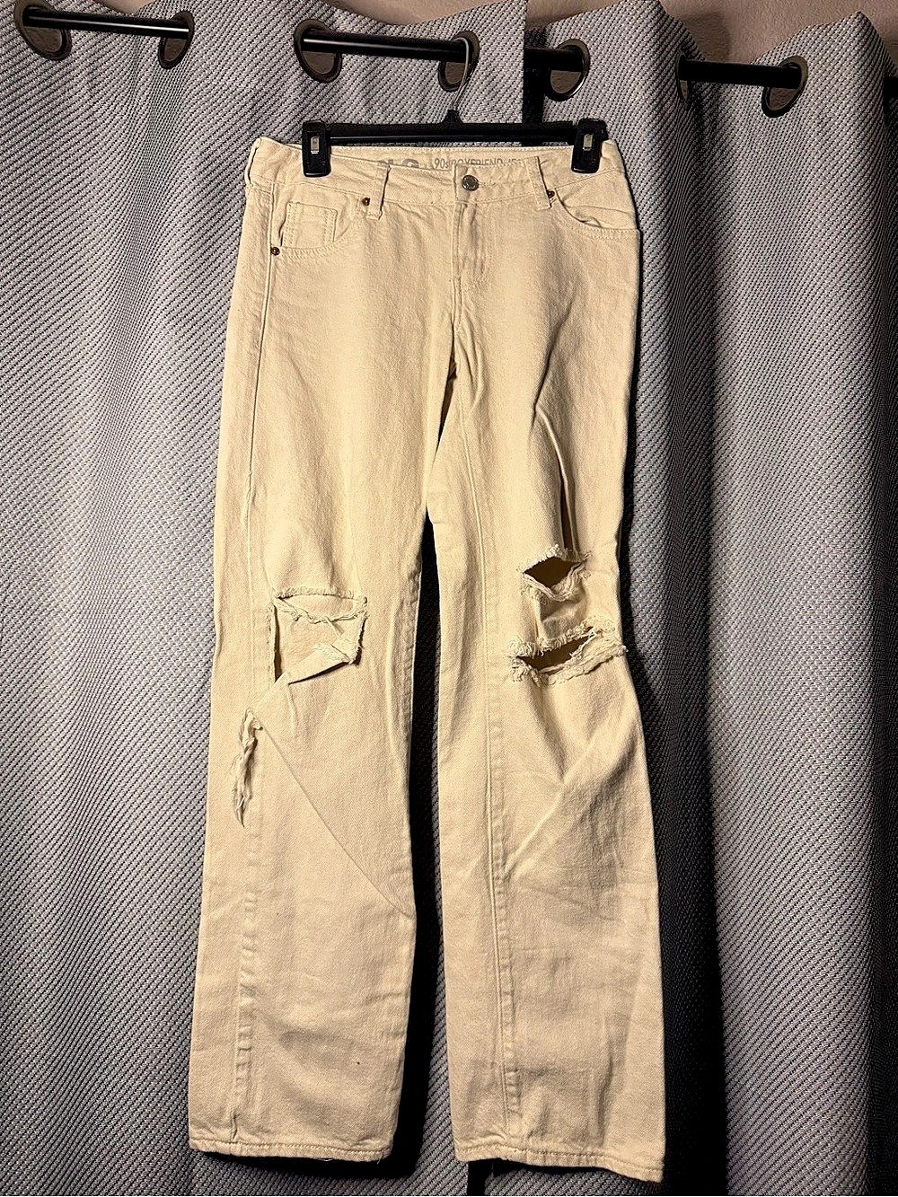 Song Beige 90s Style Boyfriend Ripped Jeans